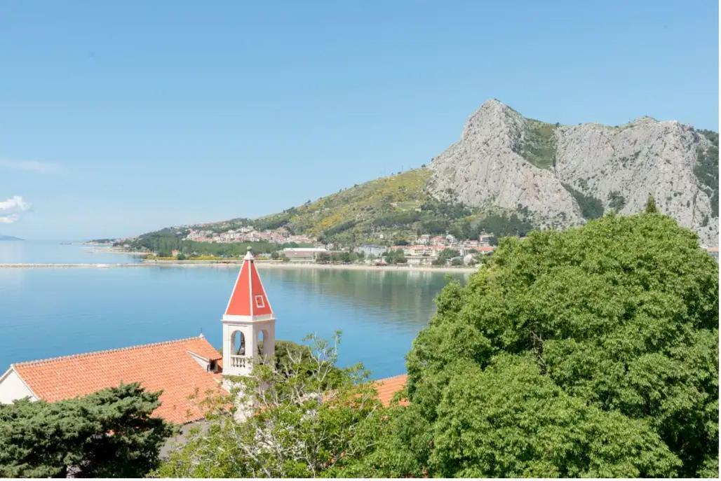 Apartments Mimac Omiš Eksteriør bilde