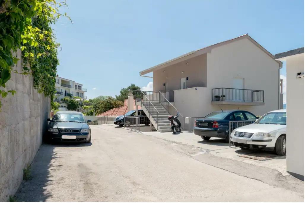Apartments Mimac Omiš Eksteriør bilde